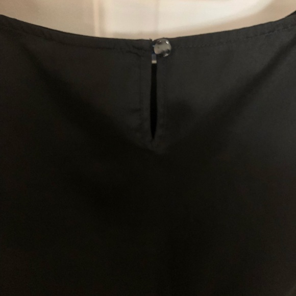 Merona Sleeveless Black Shell with Floral Design - Picture 3 of 4